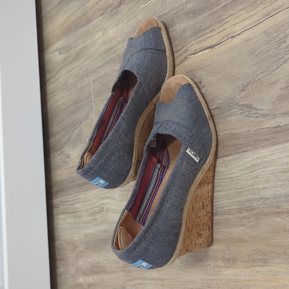 TOMS WEDGE SANDALS WOMEN'S US 9 - Picture 2 of 6